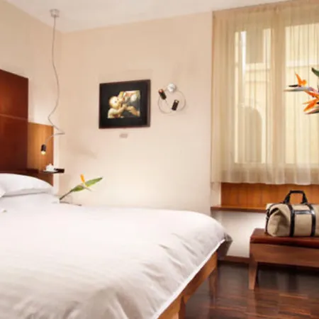 Hotel Maison Piazza Di Spagna Esperienze 4*